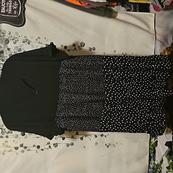 BloomChic Dresses & Skirts - Bloomchic 🖤 maxi dress